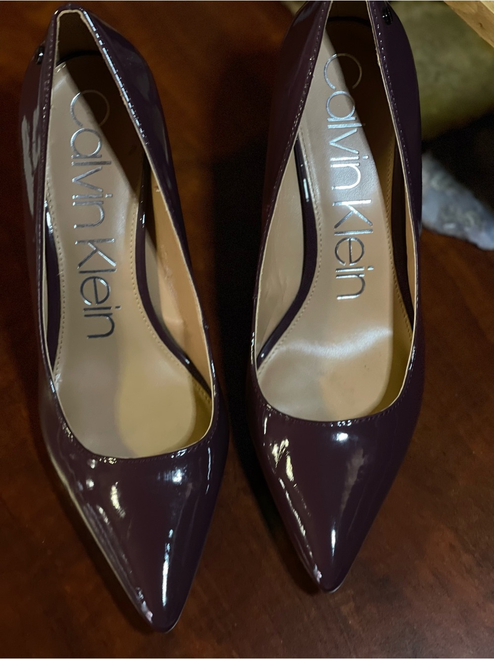 Clavin Klein “Nilly” Sharp Pointed Toe Pumps /Plum / Sz 10 / 3.5” Stiletto Heel